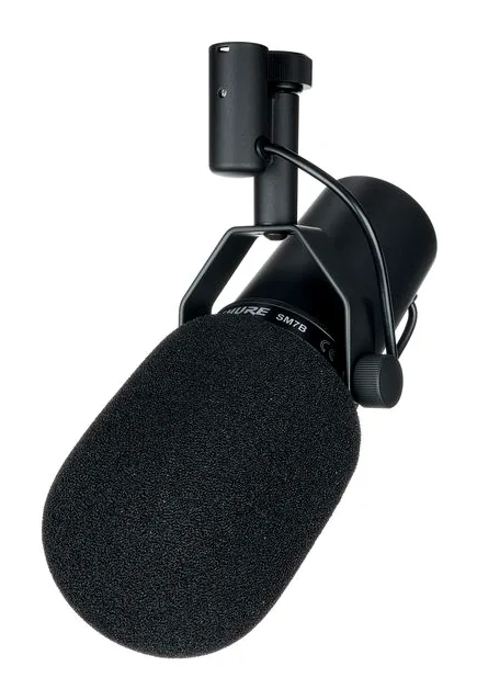 Shure SM 7 B, XLR-liitin pohjassa, kuva 3
