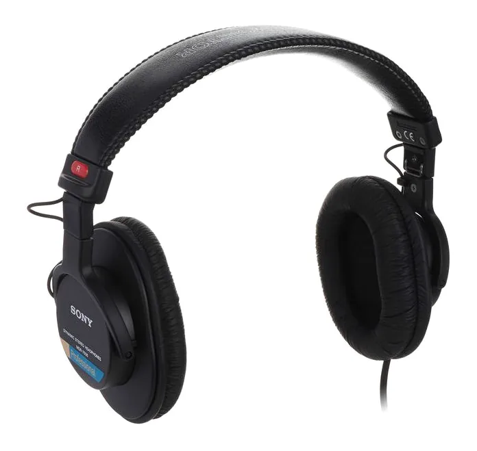 Sony MDR-7506, johdon liitäntä kupissa, kuva 2