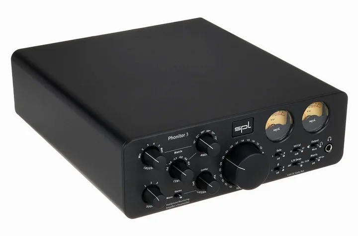 SPL Phonitor 3, etupaneeli bassoelementteineen, kuva 3