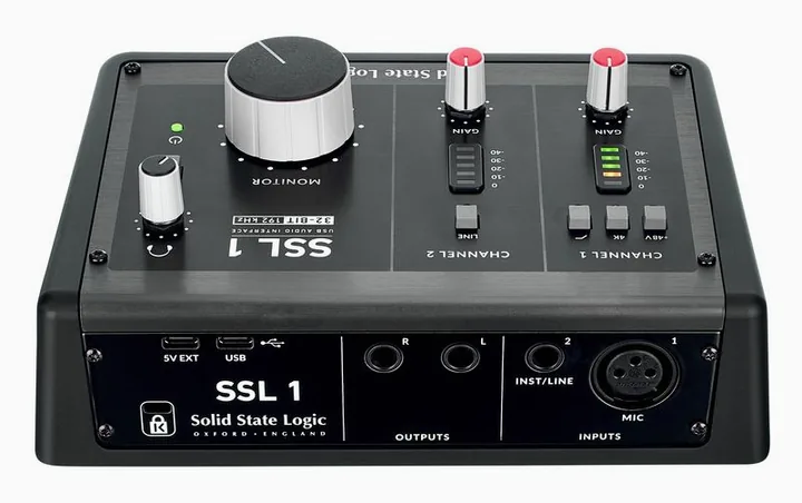 SSL 1, liitännät takana, kuva 4