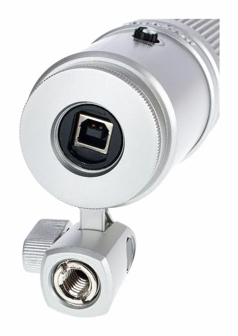 Superlux E205U, XLR-liitin pohjassa, kuva 3