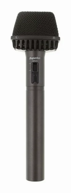 Superlux E523/D, XLR-liitin pohjassa, kuva 3