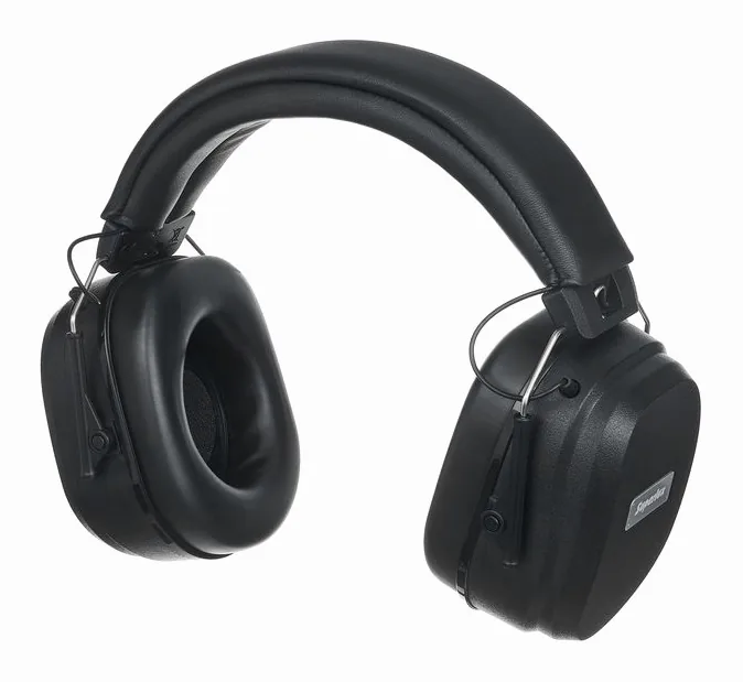 Superlux HD-667 edestä kuvattuna