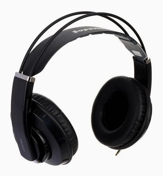 Superlux HD-681 Evo BK, johdon liitäntä kupissa, kuva 2