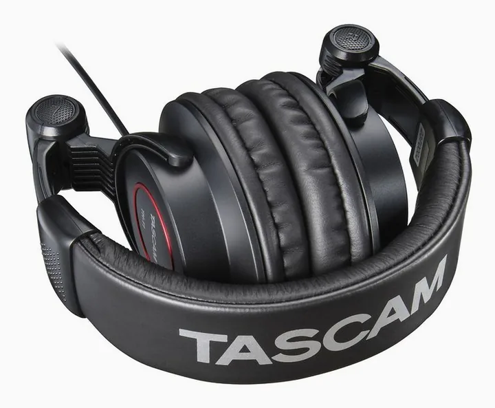 Tascam TH-11, kuulokkeen kuppi läheltä, kuva 2