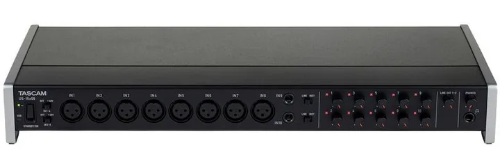 Tascam US-16x08, laitteen yläpinta, kuva 2