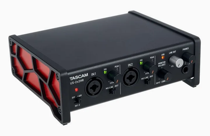 Tascam US-2x2HR, tulot etupuolella, kuva 3