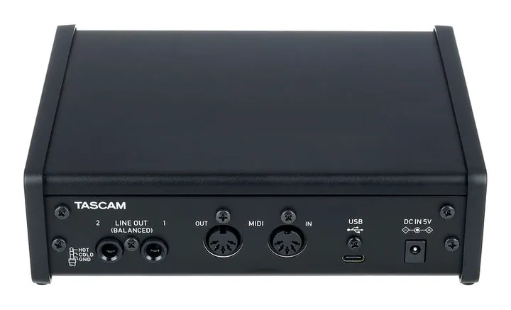 Tascam US-2x2HR, laitteen yläpinta, kuva 4