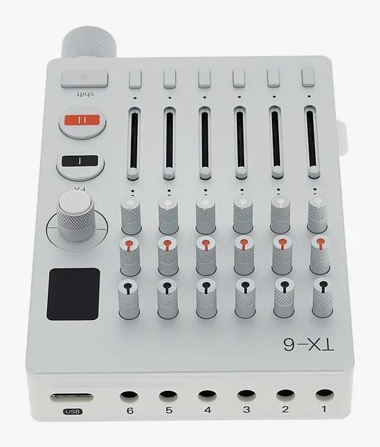 Teenage Engineering TX-6, liitännät takana, kuva 4