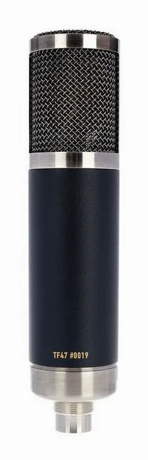 Telefunken TF47, XLR-liitin pohjassa, kuva 2