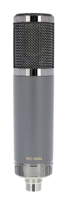 Telefunken TF51, XLR-liitin pohjassa, kuva 2