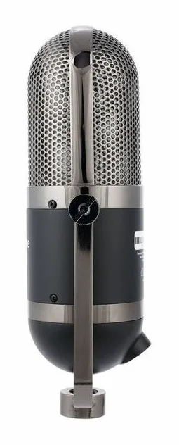 the t.bone RB 770, XLR-liitin pohjassa, kuva 2