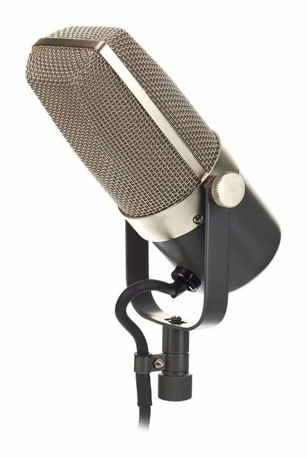 the t.bone RB 500 Bundle, XLR-liitin pohjassa, kuva 4