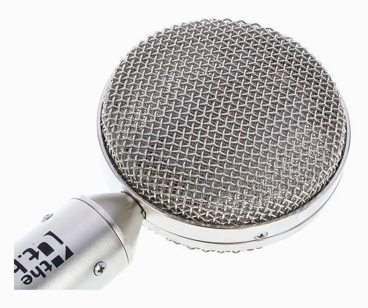 the t.bone RM 700, logo ja pinta, kuva 4