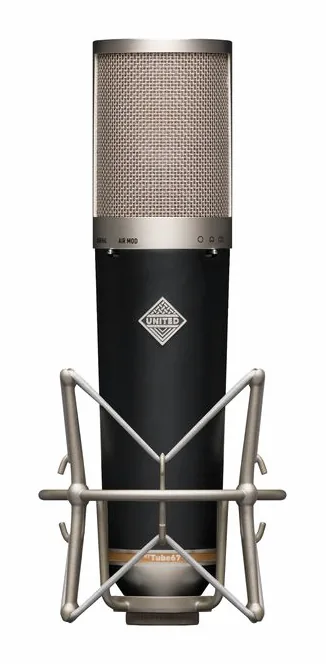 United Studio Technologies UT Tube67, XLR-liitin pohjassa, kuva 2