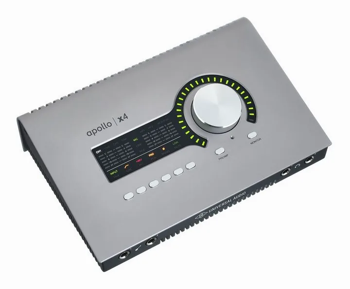 Universal Audio Apollo X4 Gen2 AC, tulot etupuolella, kuva 4