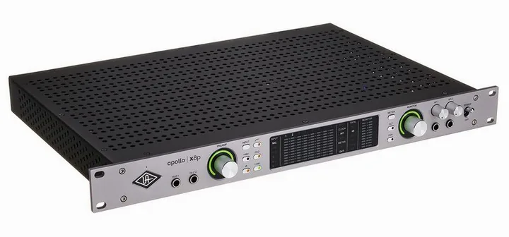 Universal Audio Apollo x8p Gen2 AC Pro, kotelo sivusta kuvattuna, kuva 4