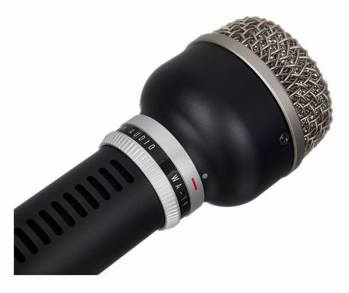 Warm Audio WA-19B, mikrofonin kori läheltä, kuva 3