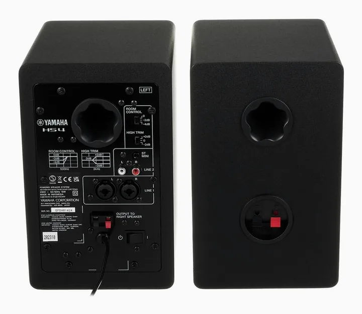 Yamaha HS 4, takapaneelin säätimet, kuva 4