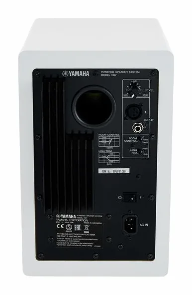 Yamaha HS 7 W, bassorefleksiaukko, kuva 4
