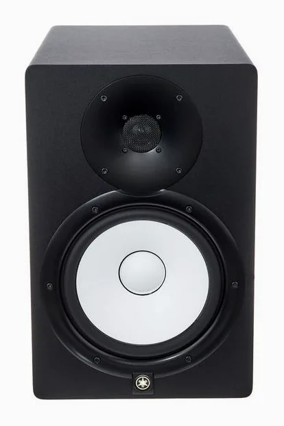 Yamaha HS 8, kotelo sivusta kuvattuna, kuva 2