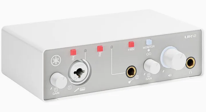 Yamaha UR12 MK3 White, tasomittarit ja merkkivalot, kuva 3