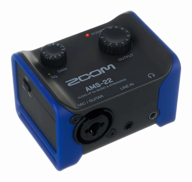 Zoom AMS-22, etupaneeli säätimineen, kuva 3