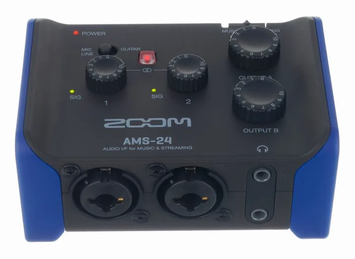 Zoom AMS-24, liitännät takana, kuva 2