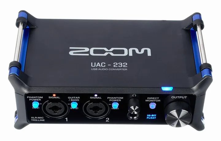Zoom UAC-232, laitteen yläpinta, kuva 2