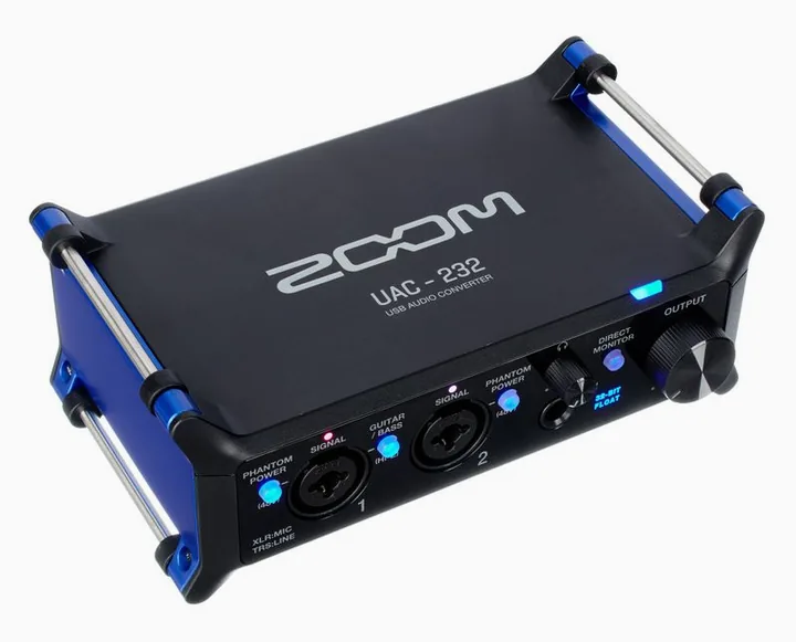 Zoom UAC-232, laitteen yläpinta, kuva 3